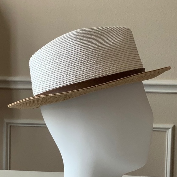 Tilley JACKSON TOY4 Fedora - White/Tan - Picture 3 of 16